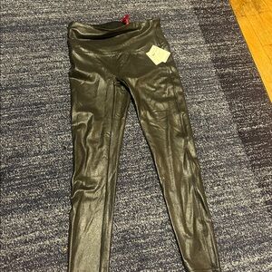 Stylish Spanx faux leather Black snakeskin Textured Leggings
